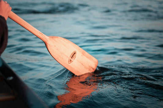 Canoe Paddling Techniques for a Smooth and Enjoyable Experience